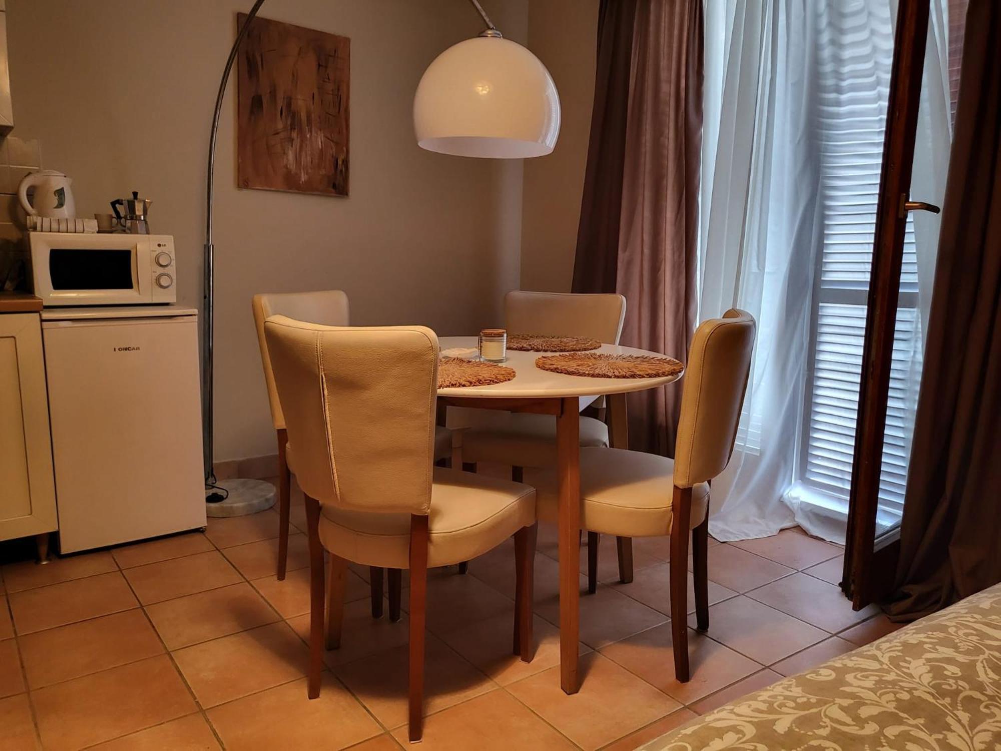 נייביצה Apartments Grgic מראה חיצוני תמונה